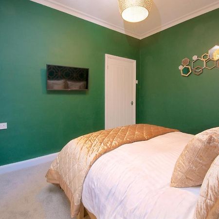 Ideal Abode Leonard Честър Екстериор снимка